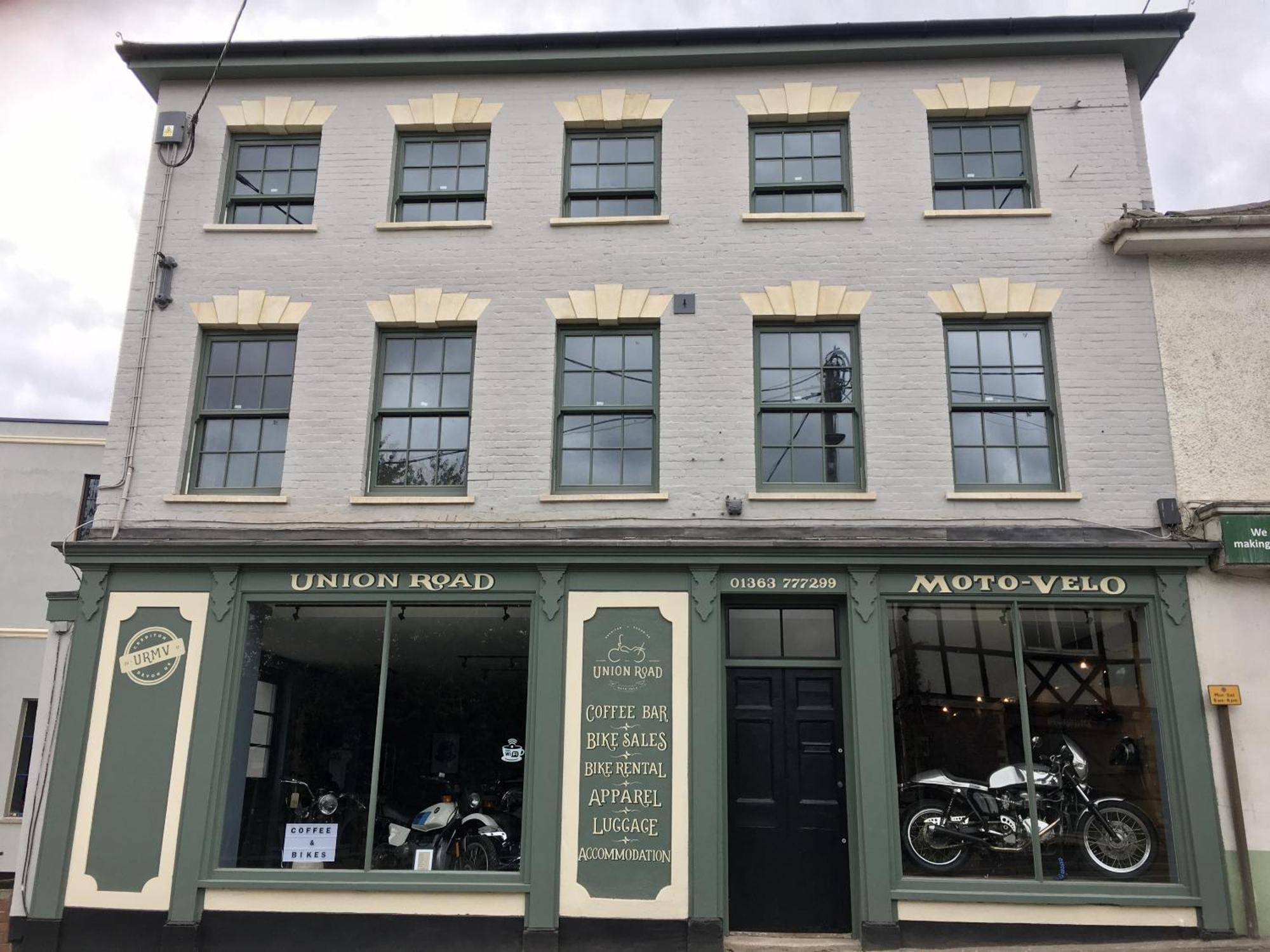 Union Road Moto Velo Accommodation Crediton Exteriör bild